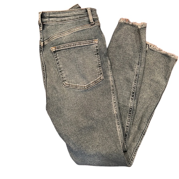 Free People We The Free Jeans Size 28 EUC - Picture 3 of 3